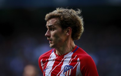 顺发体育独家-C罗头球攻门顶偏